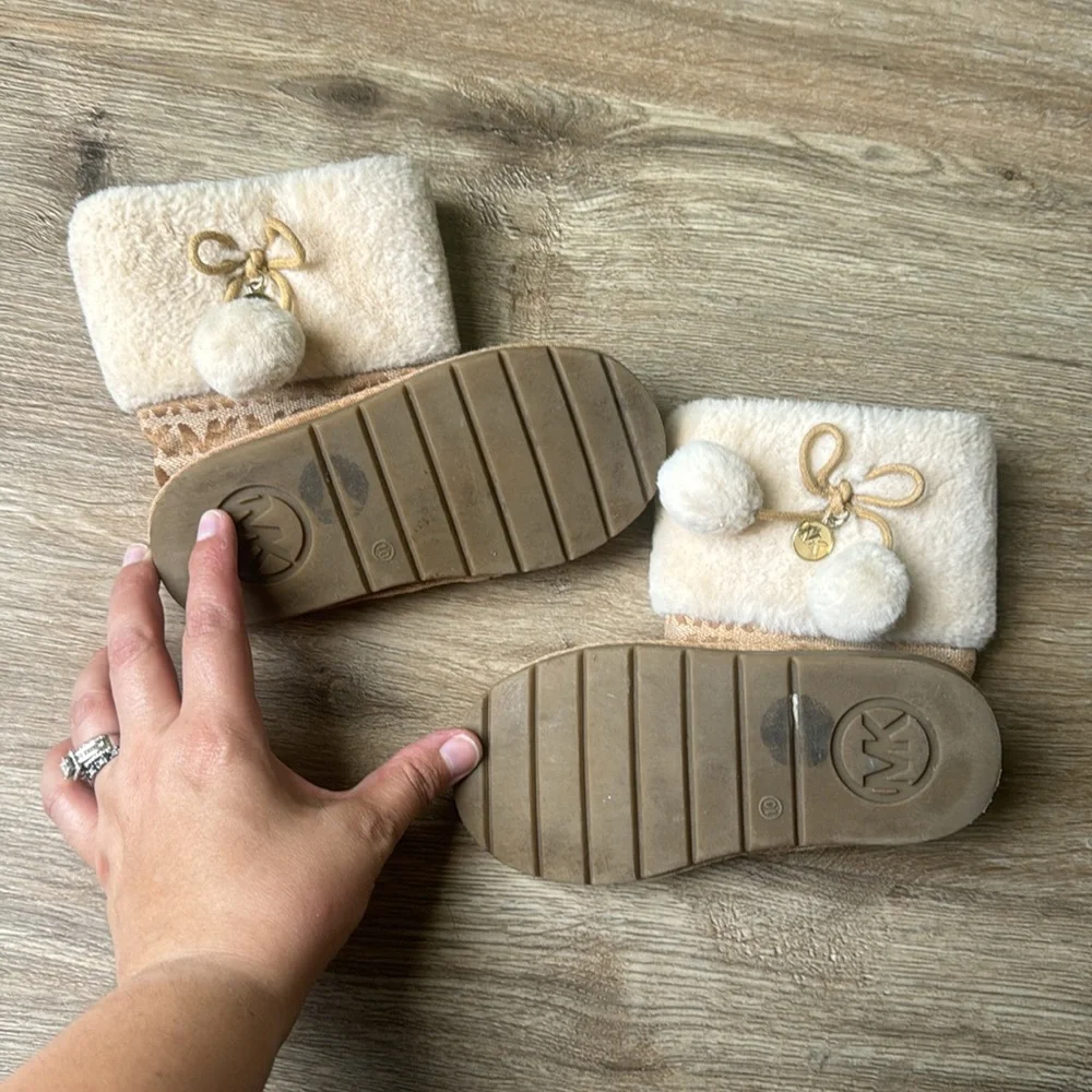 MICHAEL Michael Kors missing tan kors